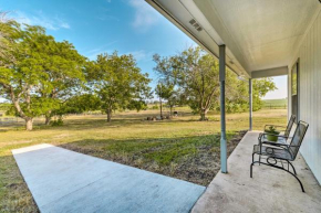 9 Mi to Belton Lake Peaceful Home with Fire Pit